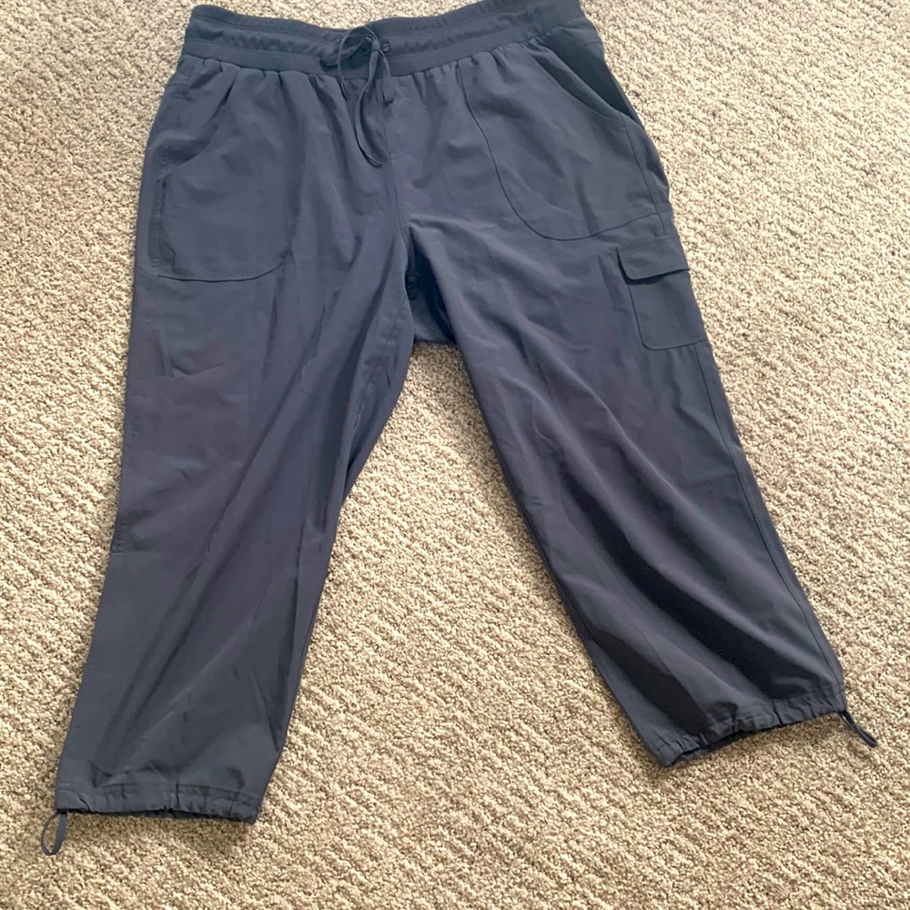 Grey capris